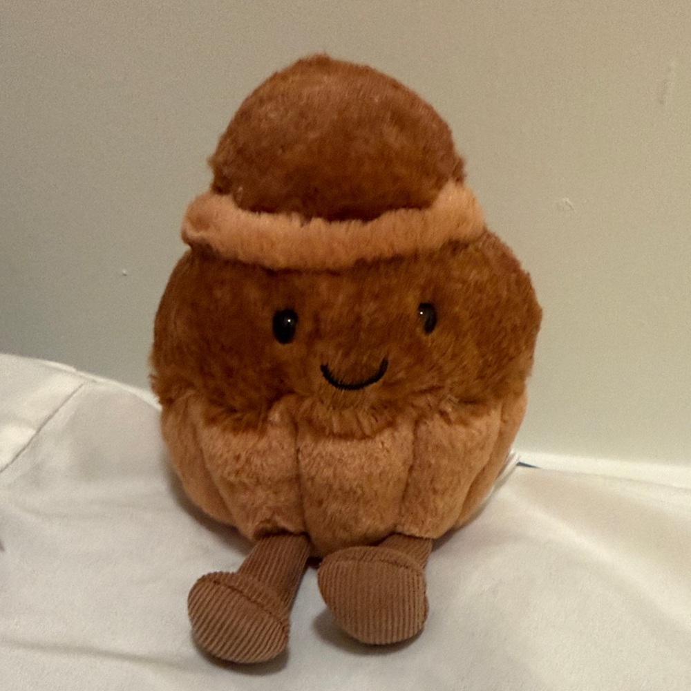 Jellycat Amuseables Brigitte Brioche